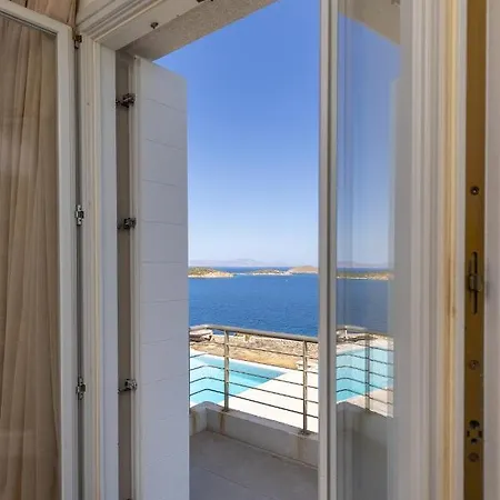 Salty Villa